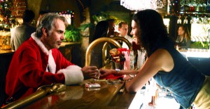 bad-santa-willie-t-stokes-lauren-bar-drinking-billy-bob-thorton-review