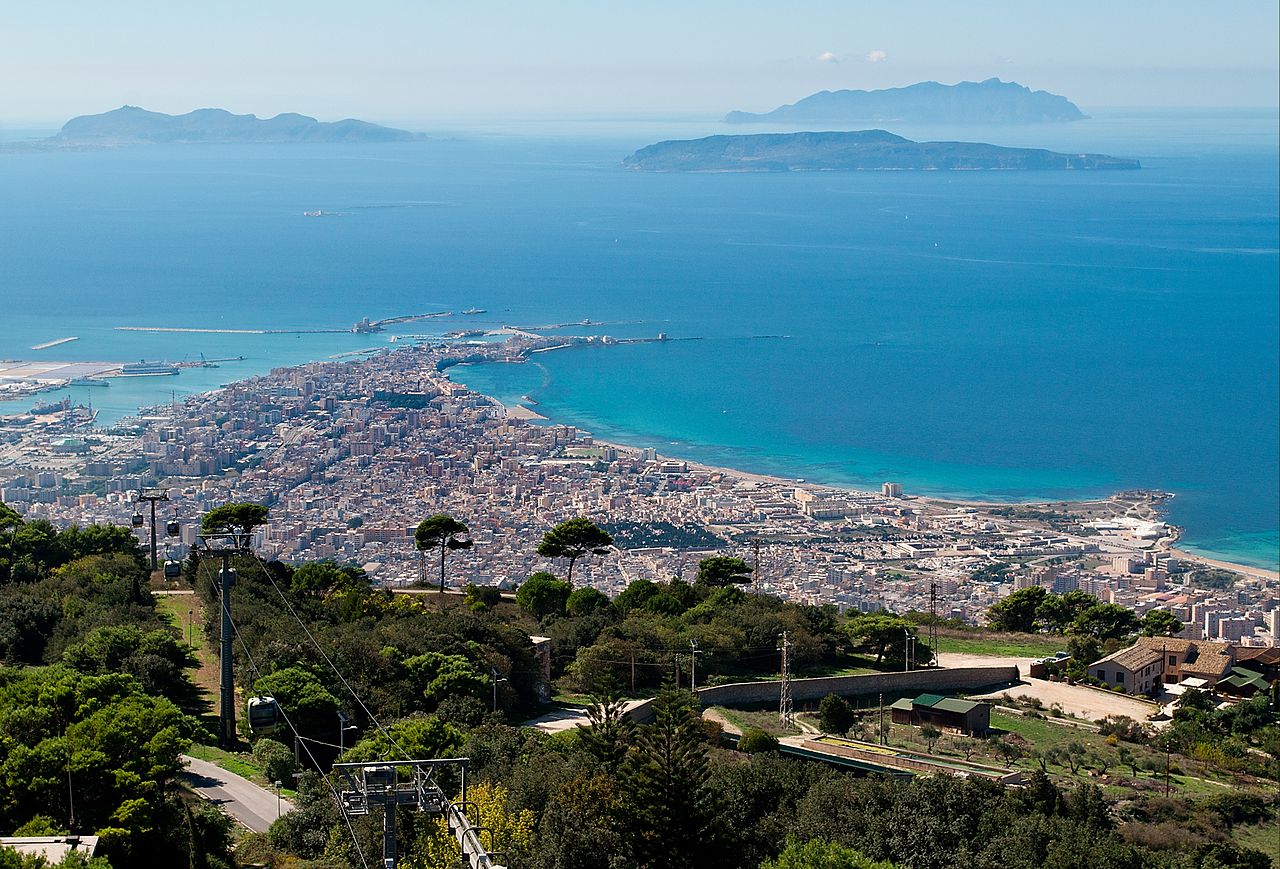 photo by :https://de.wikipedia.org/wiki/Trapani#/media/File:Trapani,_Sicily.jpg