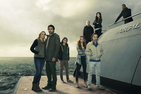 Kim Dickens as Madison Clark, Cliff Curtis as Travis Manawa , Lorenzo James Henrie as Chris Manawa, Alycia Debnam-Carey as Alicia Clark, Rube Blades as Daniel Salazar, Frank Dillane as Nick Clark, Mercedes Mason as Ofelia Salazar and Colman Domingo as Victor Strand in Fear the Walking Dead, Season 2, 2016, gallery, Photo credit: Frank Ockenfels 3/AMC